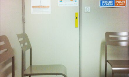 Prier dans la salle d&rsquo;attente